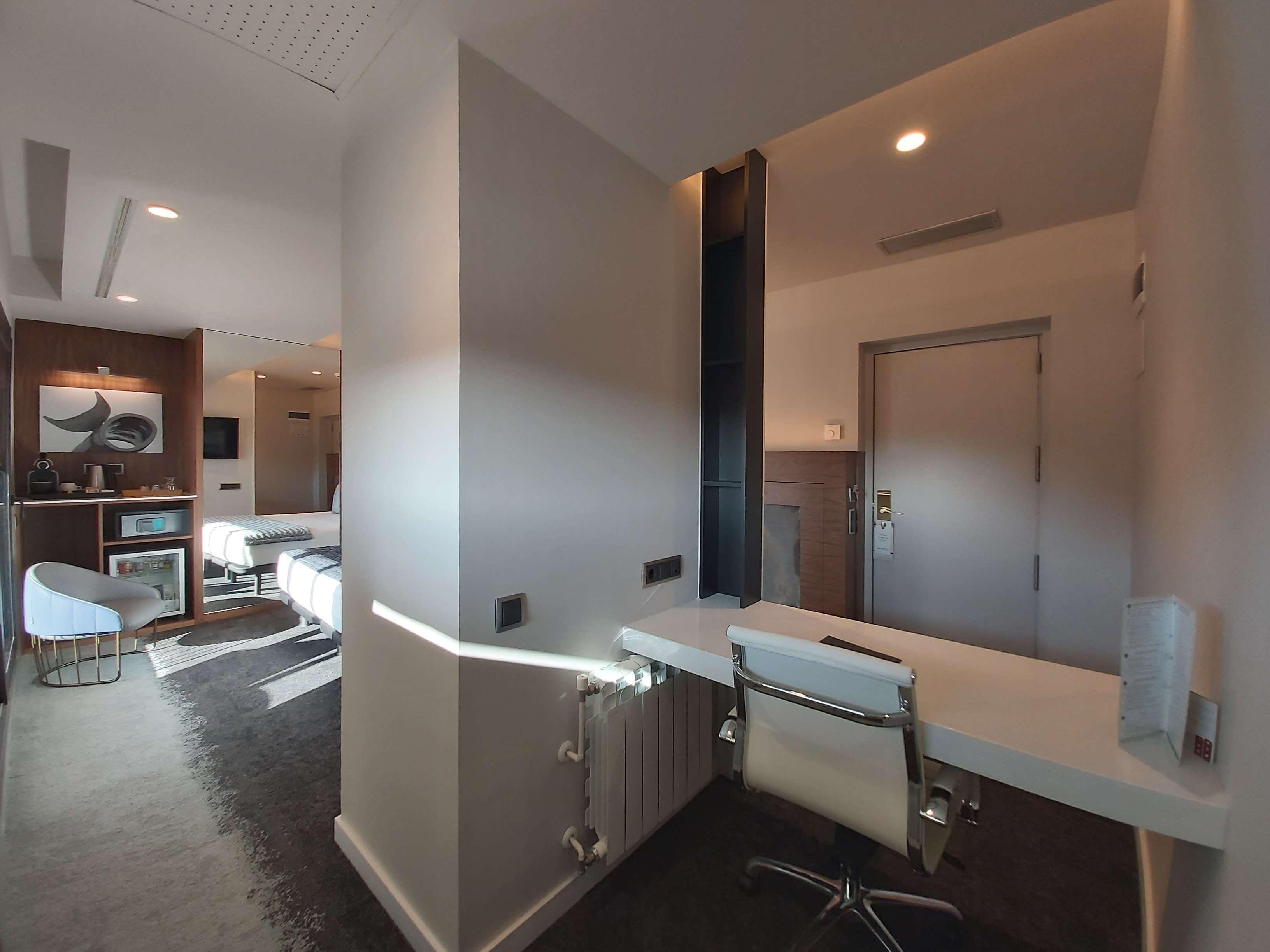 Best Western Premier Hotel Dante Barcelona Eksteriør bilde