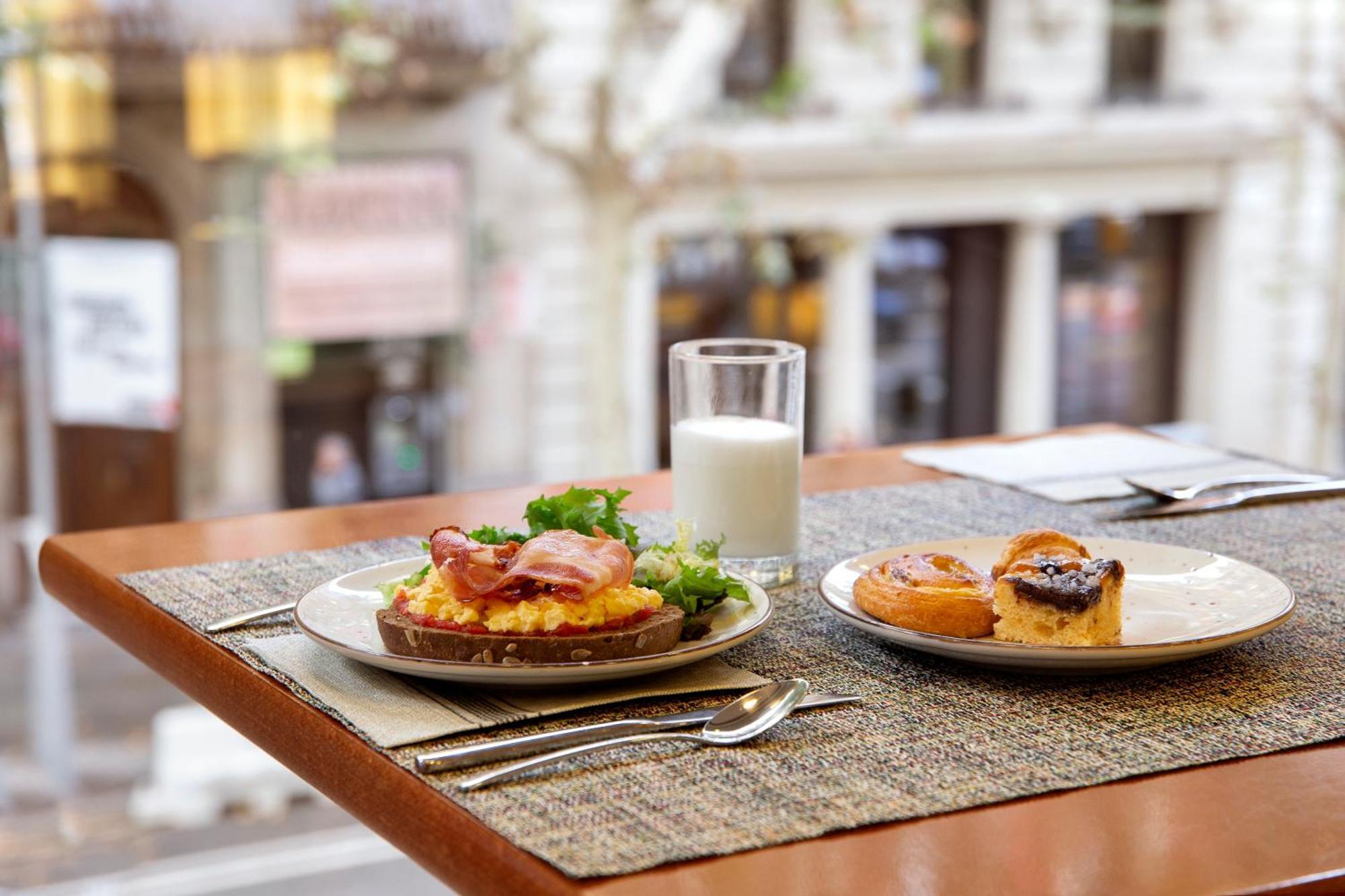 Best Western Premier Hotel Dante Barcelona Eksteriør bilde